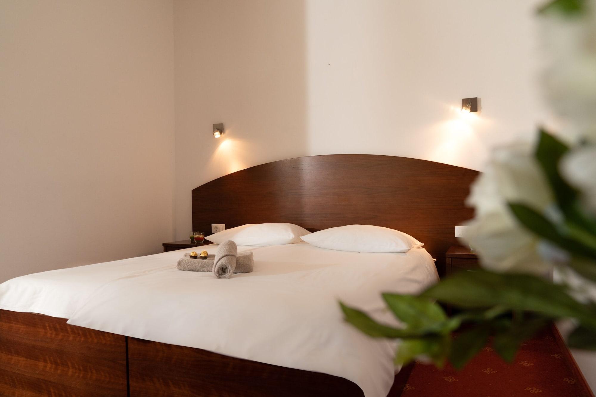 Hotel Medno מראה חיצוני תמונה
