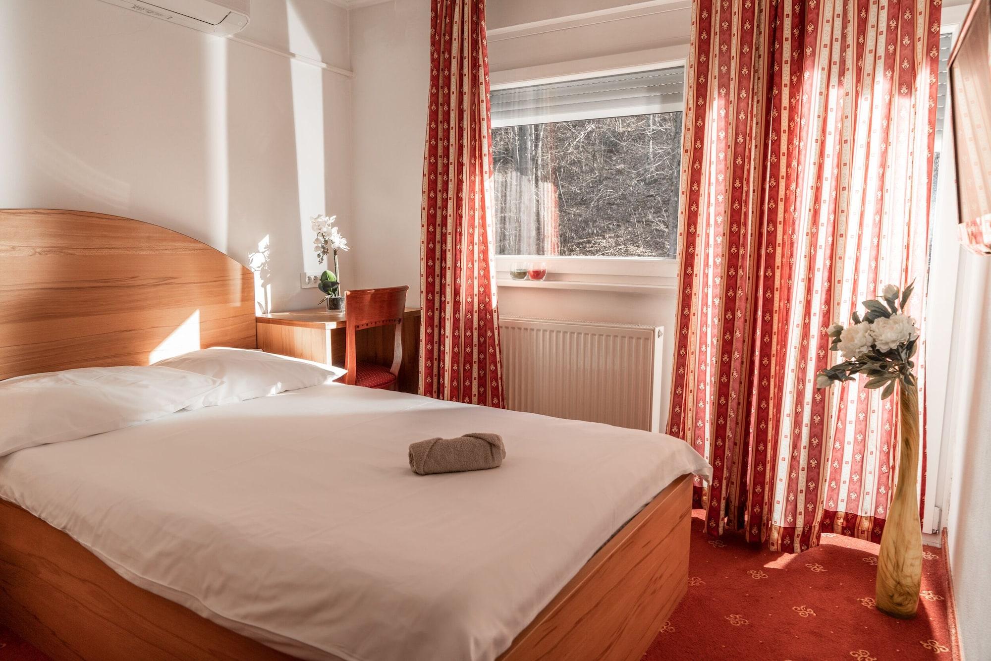 Hotel Medno מראה חיצוני תמונה
