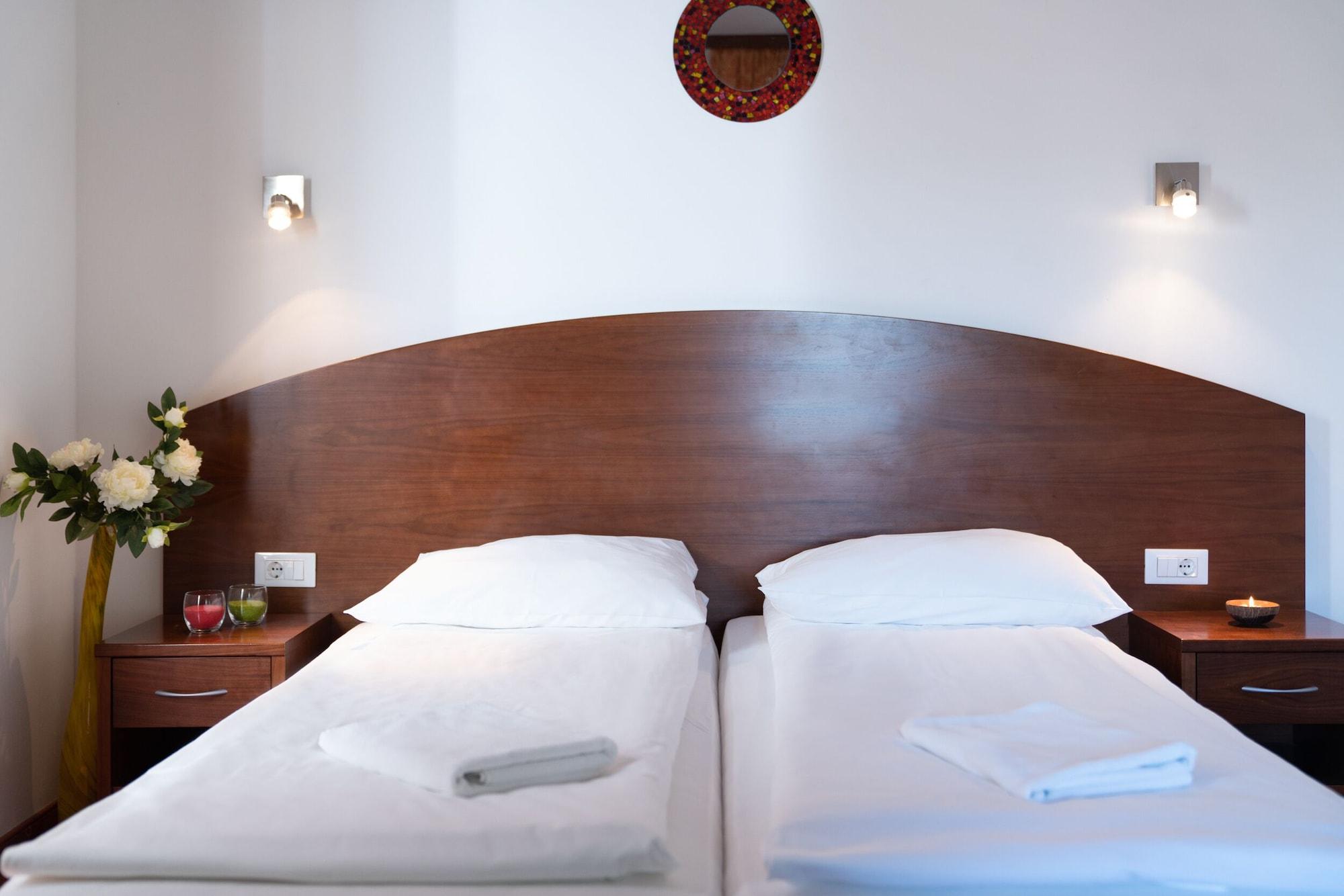 Hotel Medno מראה חיצוני תמונה