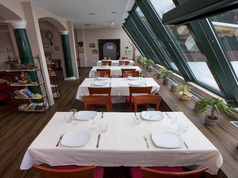 Hotel Medno מראה חיצוני תמונה