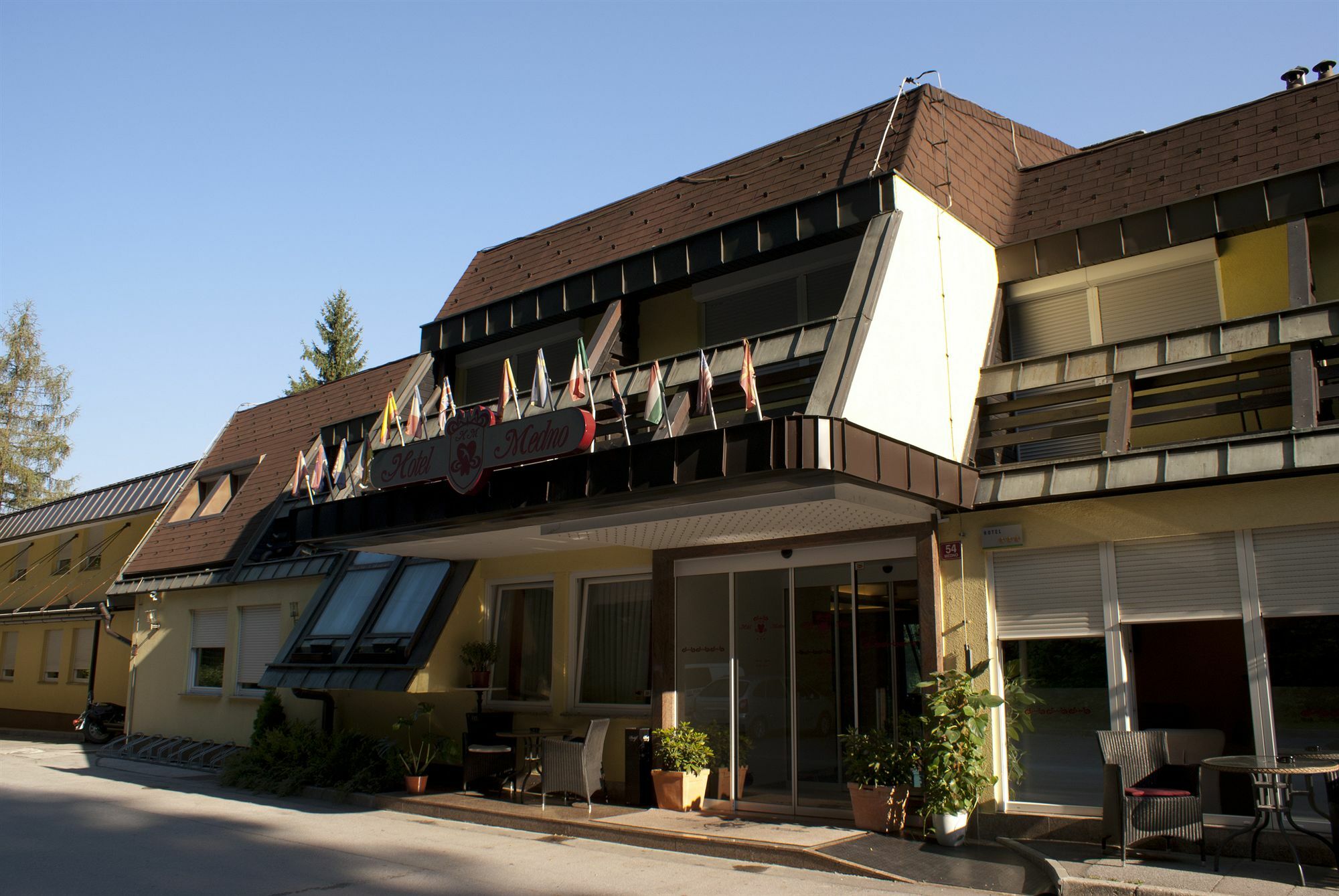 Hotel Medno מראה חיצוני תמונה