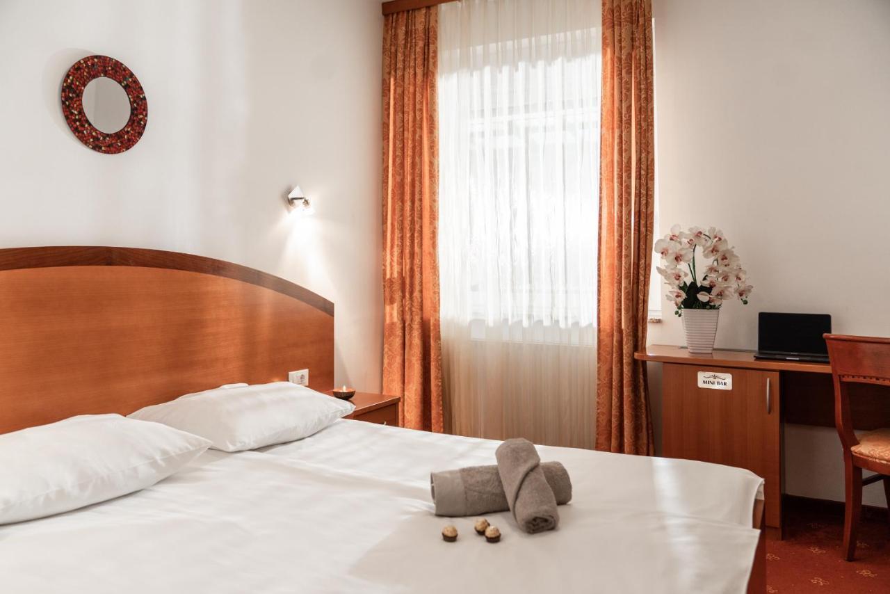 Hotel Medno מראה חיצוני תמונה