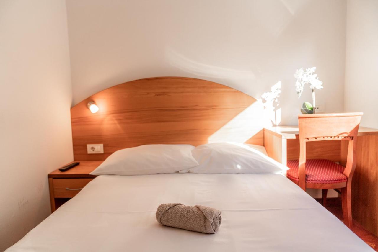 Hotel Medno מראה חיצוני תמונה