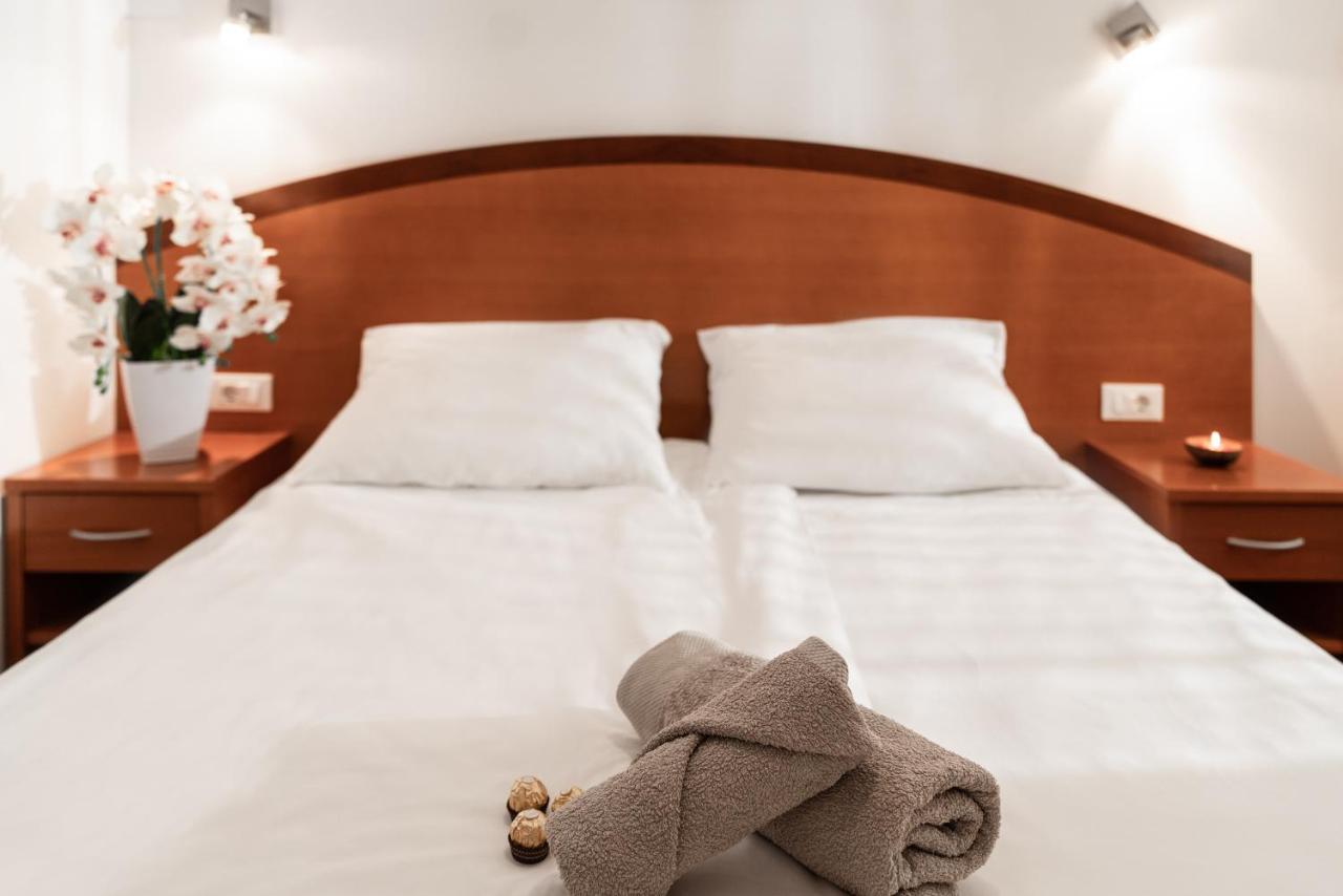 Hotel Medno מראה חיצוני תמונה
