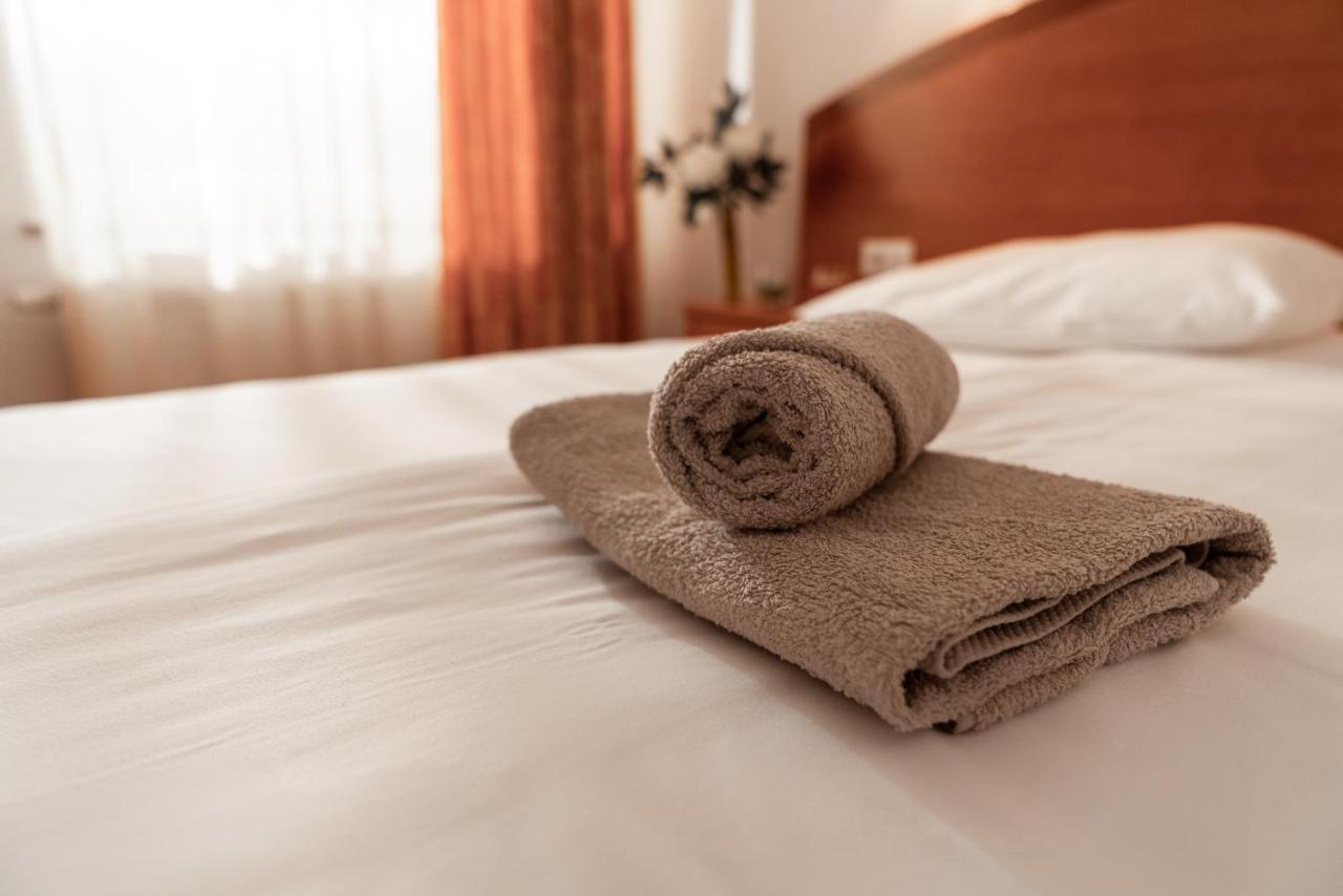 Hotel Medno מראה חיצוני תמונה